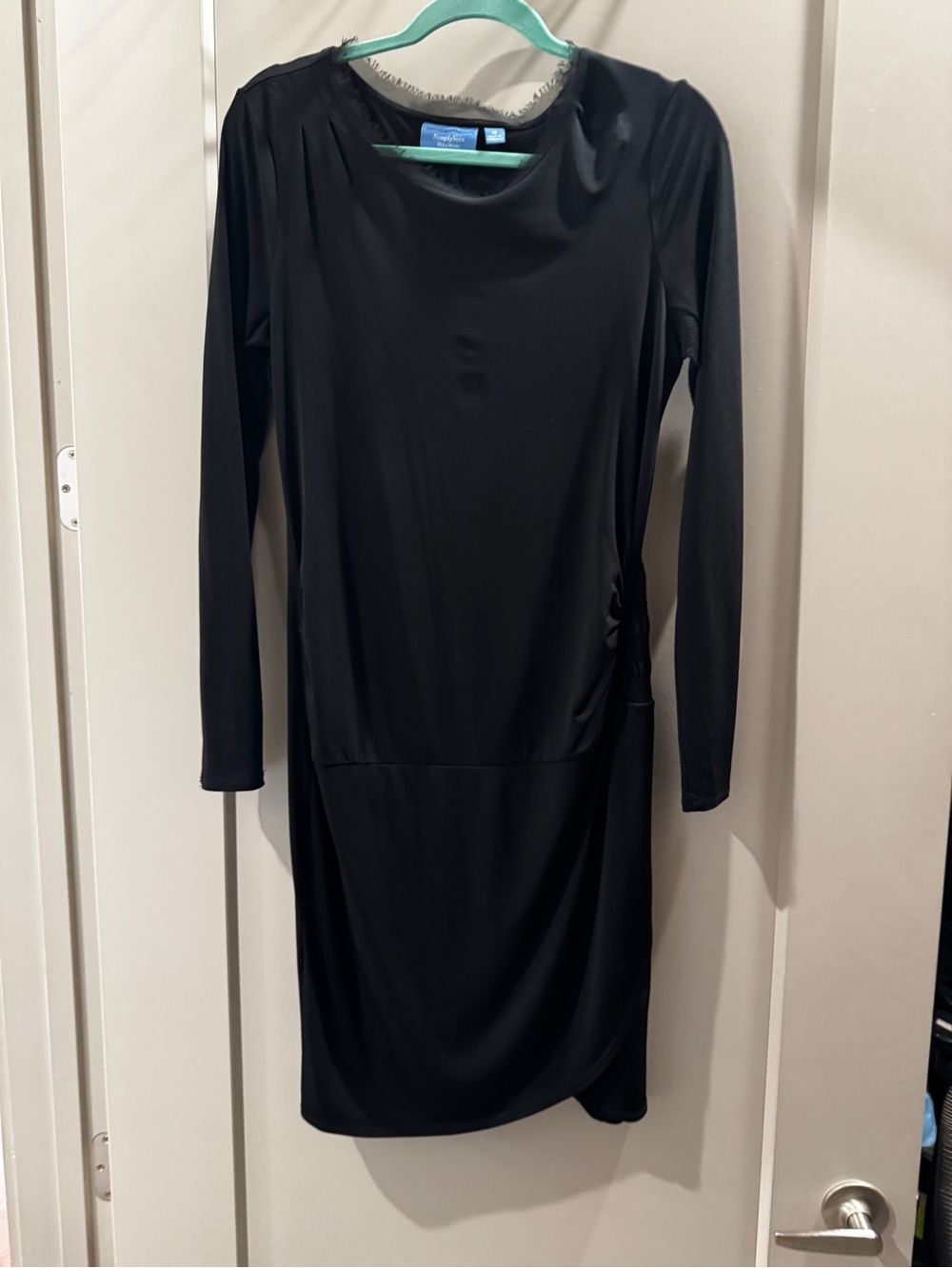 Simply Vera Vera Wang Black Long-Sleeve Sheath Dress